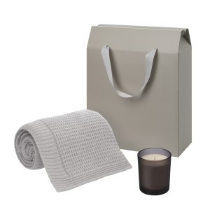 Подарочный набор Enigma. Malta Soft, серый (свеча, плед) Подарочный набор Enigma. Malta Soft, серый (свеча, плед)