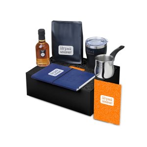 Подарочный набор Re:y. Routine с туркой, термокружкой и кофе Подарочный набор Re:y. Routine с туркой, термокружкой и кофе