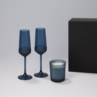 Подарочный набор свеча Enigma + 2 бокала для шампанского Sapphire в черной коробке