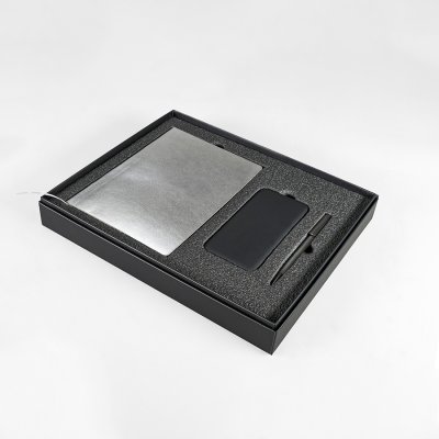 Набор подарочный SILVER: бизнес-блокнот,ручкаи power bank в коробке с ложементом