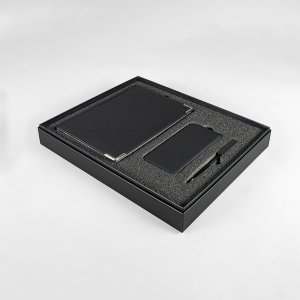 Набор подарочный KENNEDY: ежедневник, ручка и power bank в коробкес ложементом Набор подарочный KENNEDY: ежедневник, ручка и power bank в коробкес ложементом