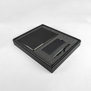 Набор подарочный MONTROSE: ежедневник, ручка и power bank в коробкес ложементом