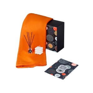 Подарочный набор с пледом, свечой и диффузором, оранжевый