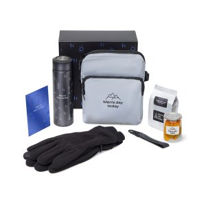 Подарочный набор Re:m. Step с термосом, перчатками и сумкой Подарочный набор Re:m. Step с термосом, перчатками и сумкой